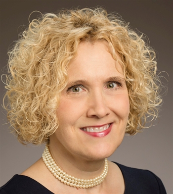 Headshot of a woman, Anne Craig.